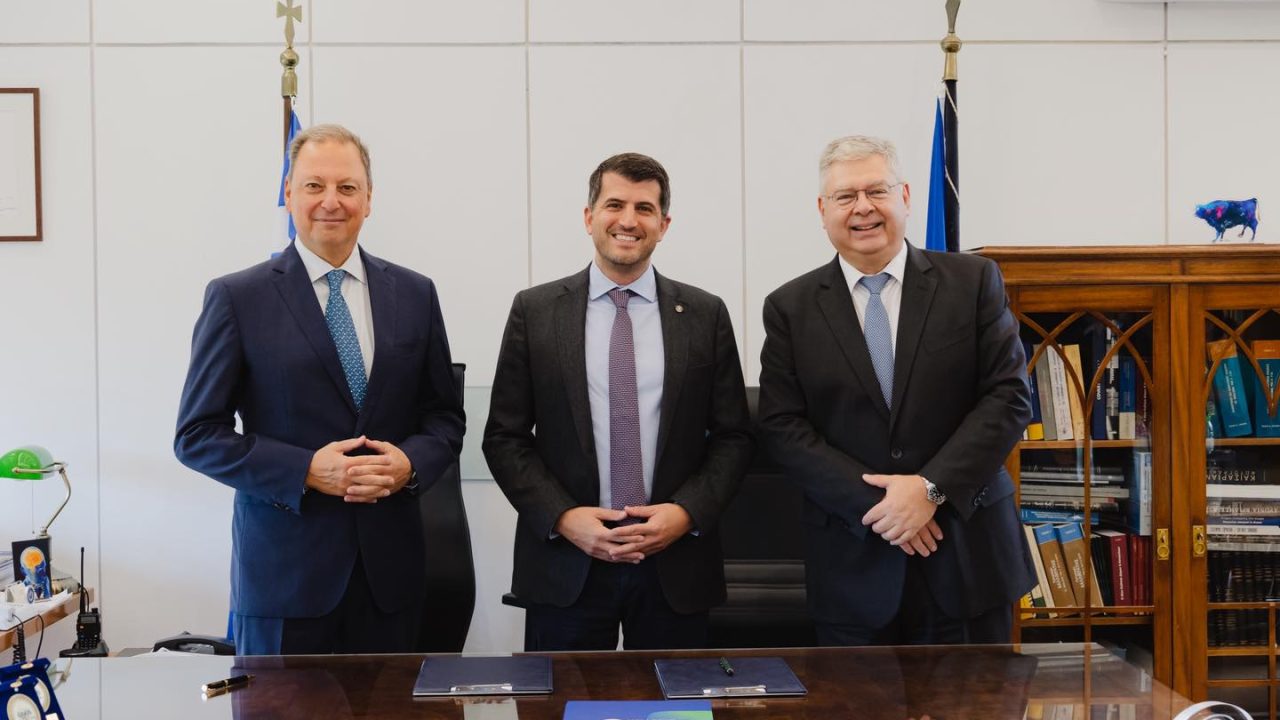 livanos_xypolytas_siamisiis